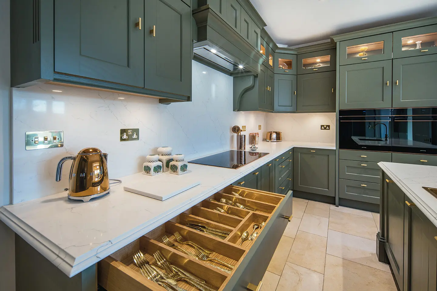 Oak Cutlery drawer in this amazing kitchen by Bagshots